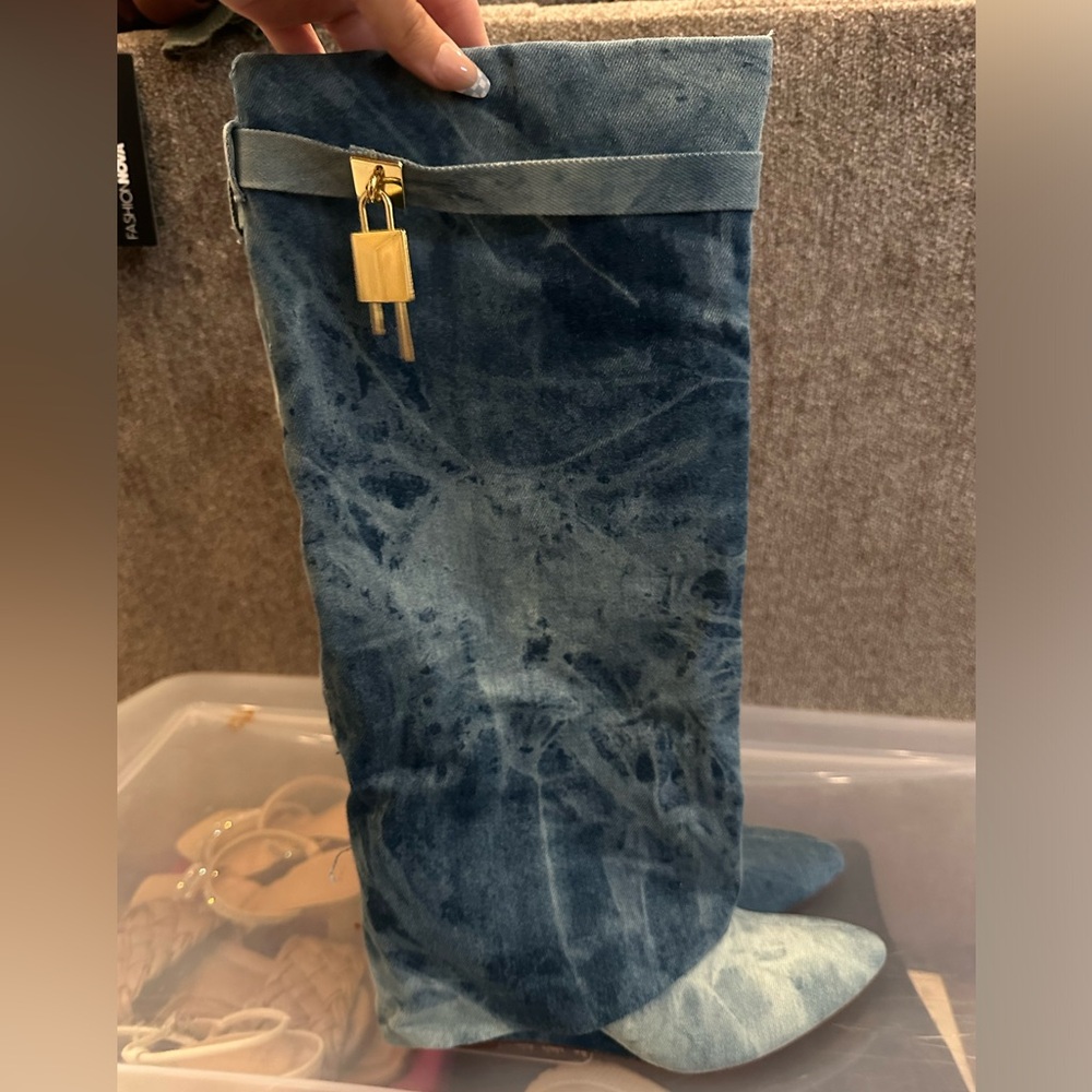 Jean boots